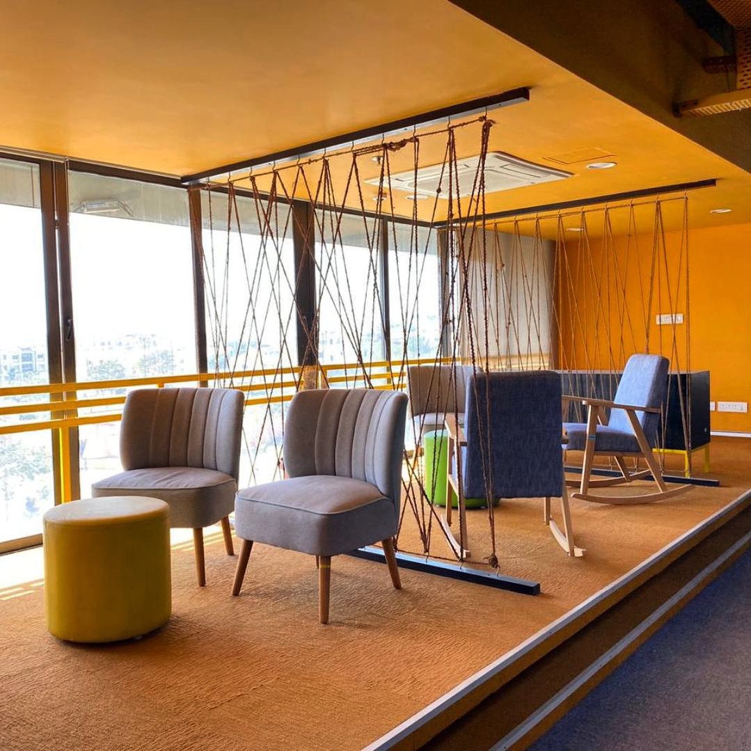 incuspaze's tweet image. The Friday Feeling!✨
Take a break and rejuvenate in the comfortable and inspiring breakout zones at Incuspaze Centres!
.
Call us at +91-9930662621 ☎️
.
#Incuspaze #Enterprise #EnterpriseSolution #Coworking #Managedoffice #ManagedOfficeSpaces #OfficeSpaces #CoworkingSpace