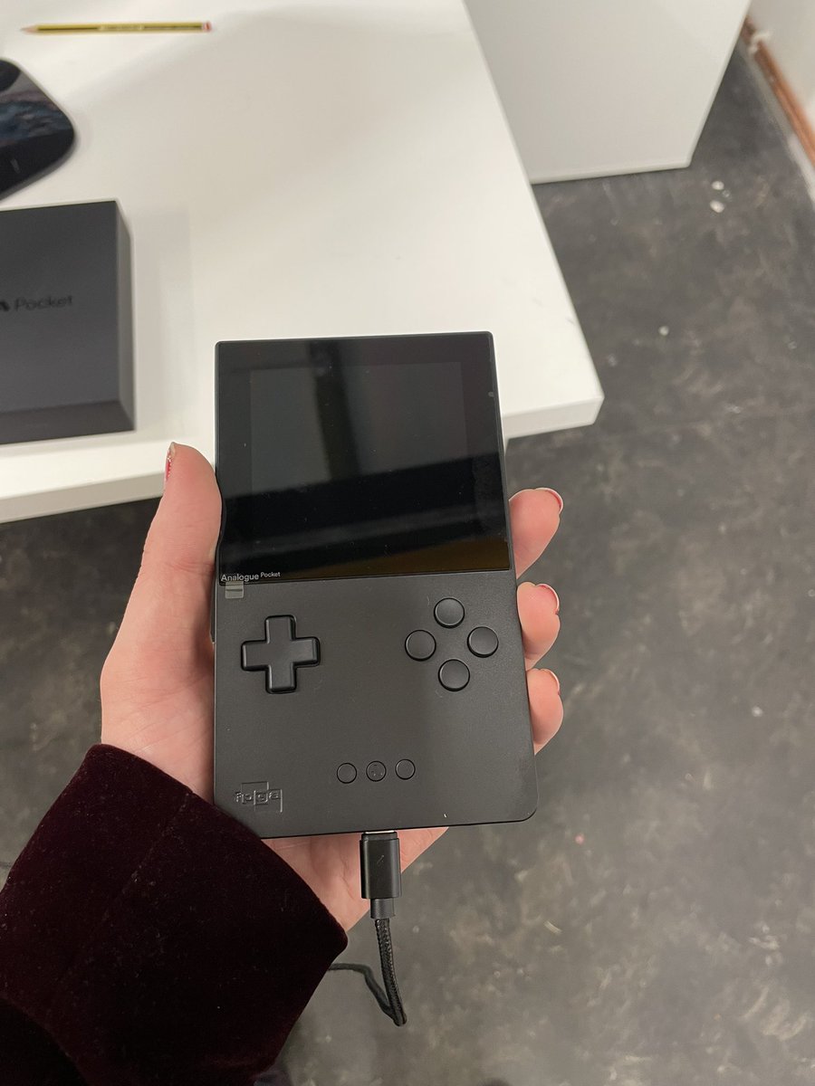 Just got this Pocket Anaologue for our computer games development department. Anyone have any old Gameboy cartridges they’d be willing to donate?
RT to help us find some!