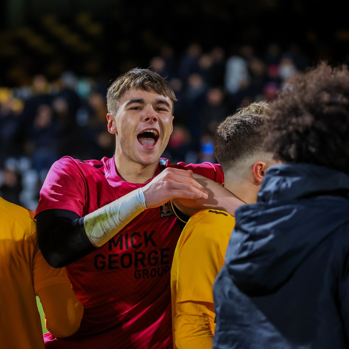 CambridgeUtdFC's tweet photo. What it means! 😍

#CamUTD | @cufcacademy1 https://t.co/V3I6cyceeG