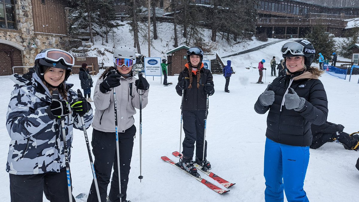 MHSColts's tweet photo. Meadowbrook Ski Club took their first trip of the year to Seven Springs ski resort. 26 students and two advisors led by Mr Gaydos and assisted by Mrs Rucker took part. Everyone had a blast! The weather was perfect. Here are some pics and videos of the trip @RHLSD_Colts https://t.co/Po9shKeh0S