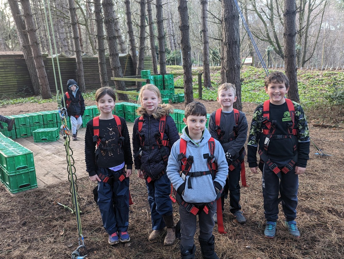 AlburghCE's tweet photo. #SaplingsClass had an amazing 3 days residential @HilltopNorfolk this week developing their resilience, confidence and challenging themselves. A fantastic time had by all! #getoutdoors #challengebychoice https://t.co/zwMVd7kWVJ