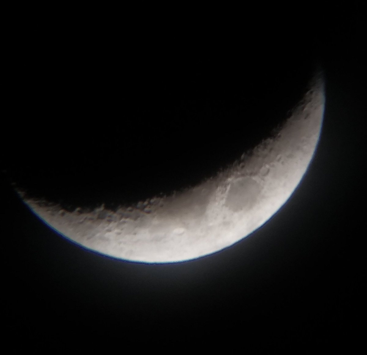 esa_es's tweet photo. Hoy en #cielosESA...

@J_Ramos_Garcia nos envía esta bonita #Luna creciente después de un mes tratando de fotografiarla

¡Muchas gracias @J_Ramos_Garcia por tus fotos!

Etiqueta tus 📸 📸 con #cielosESA https://t.co/2TP54KNA7D