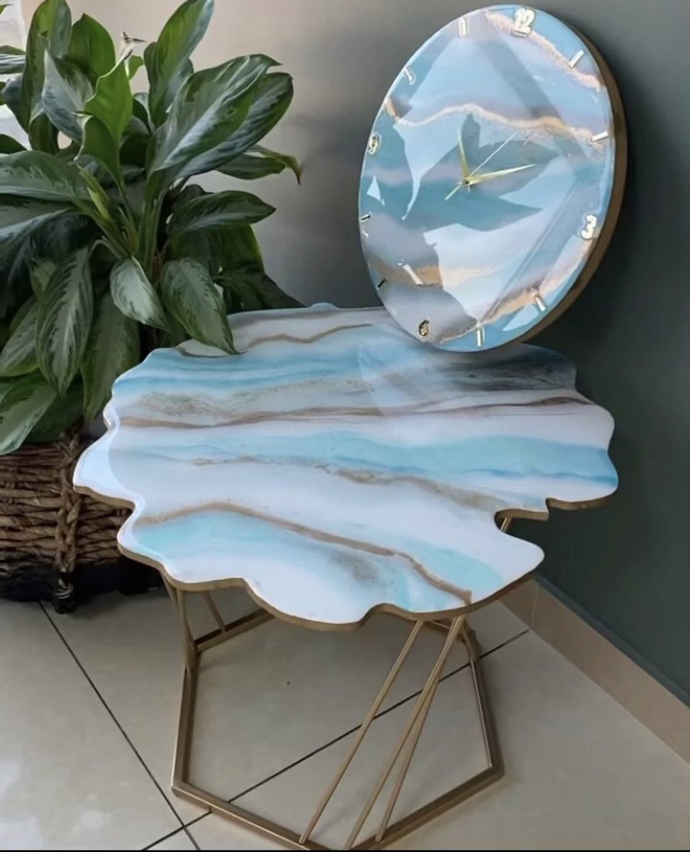 TraceyCraytrae's tweet photo. Hello tweeter my name is Tracey, I make resin art tables, bowls, trays, wall art and wall  clocks. I just got back on tweeter and hopefully you could help me with a simple retweet. These are a few of my work. Thank you https://t.co/yGSI5fkFSt