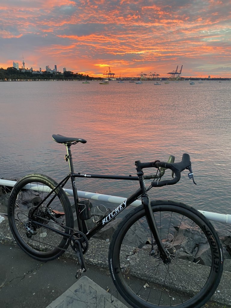 Illustrating the adaptability of the @RitcheyLogic Swiss Cross, here's a photo of Seb's rig set up for a bit of road riding near Auckland, New Zealand! #FanFriday #ShareYourRitchey #RitcheyLogic #RitcheyRides #BuiltFromLife