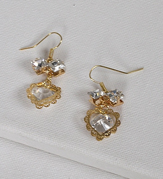 ShopSmartMart1's tweet photo. 🤯 You won’t believe this! Heart Dangle Rhinestone Earrings selling at $5.99 🤯
by Harmony Goodies ⏩ https://t.co/FmK4AlTxCN
🚀 Selling out fast so be quick! 🚀 https://t.co/w1fDv3Cxys