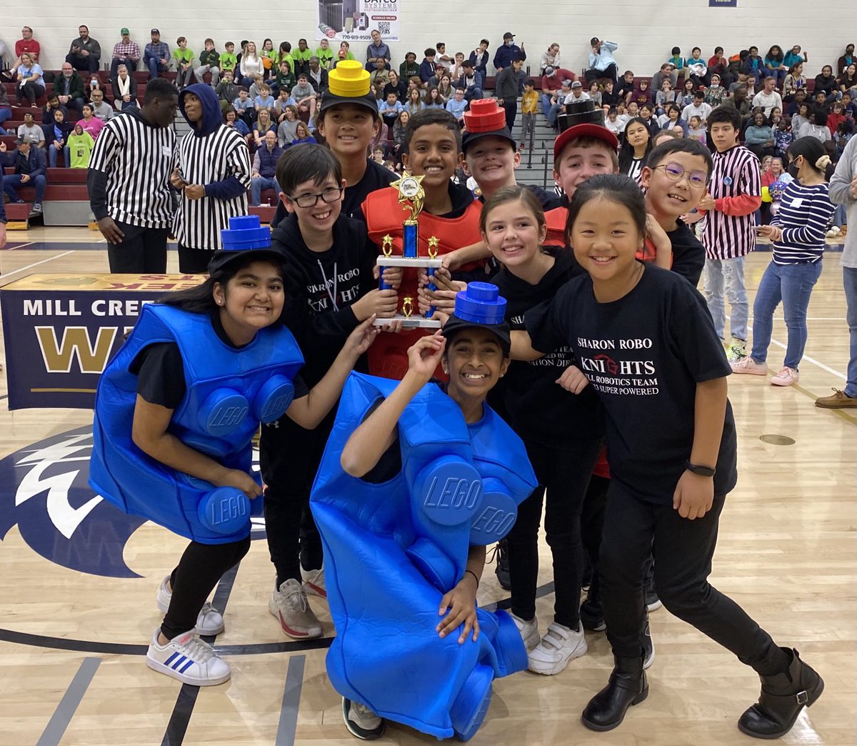 ⁦<a href="/elonmusk/">Elon Musk</a>⁩ The Sharon Robo Knights FLL Robotics Team can revolutionize charging Tesla’s with our Solar Highway! By using magnetized concrete, EVs can charge while driving. We would love your feedback about adding receiver coils to your amazing cars! #solarhighway
