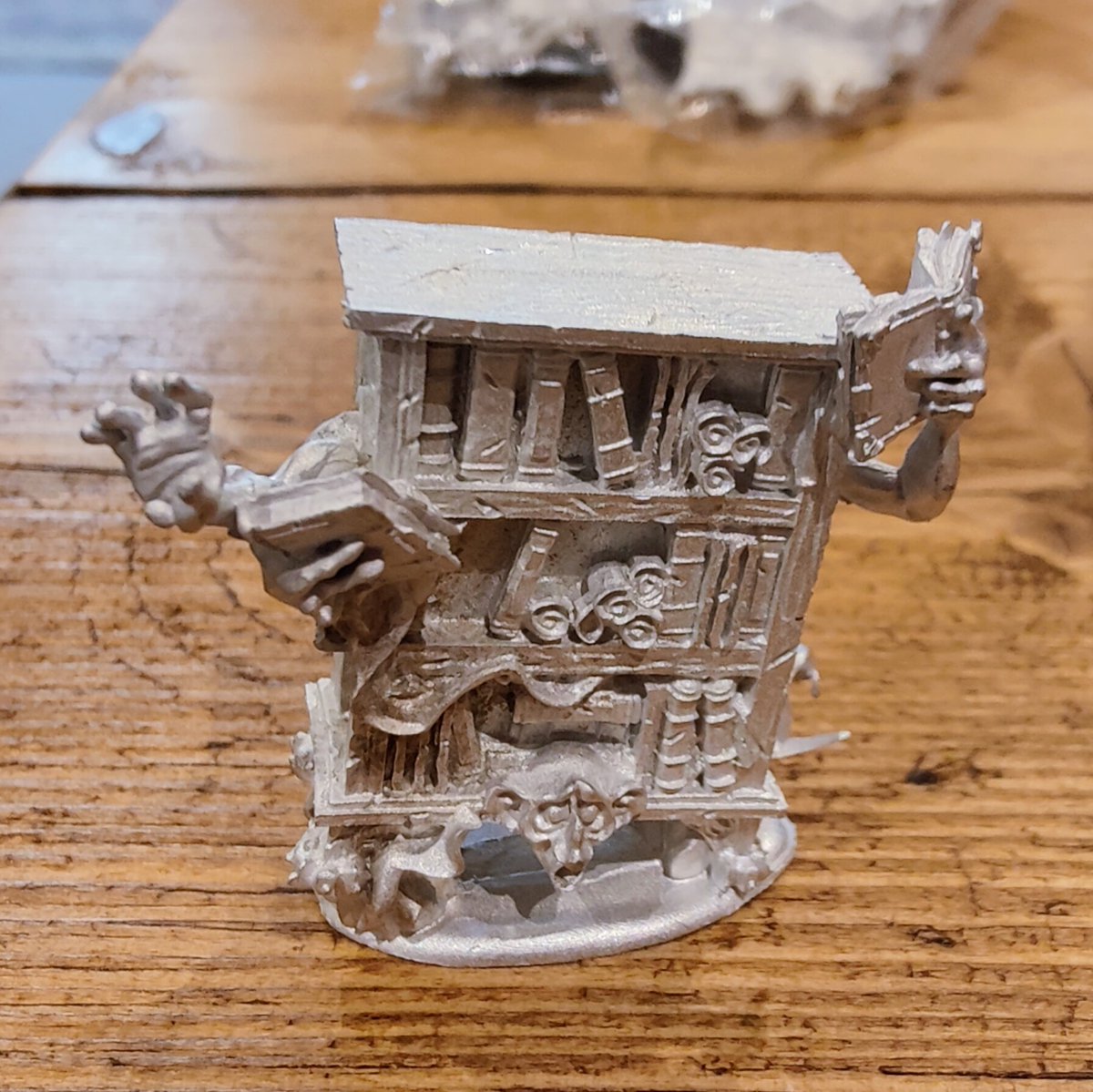 ooarrtracter's tweet photo. @Joemanji84 @WarpMiniatures Yep. Could kill a man with this dude. https://t.co/18Cp8j06jL