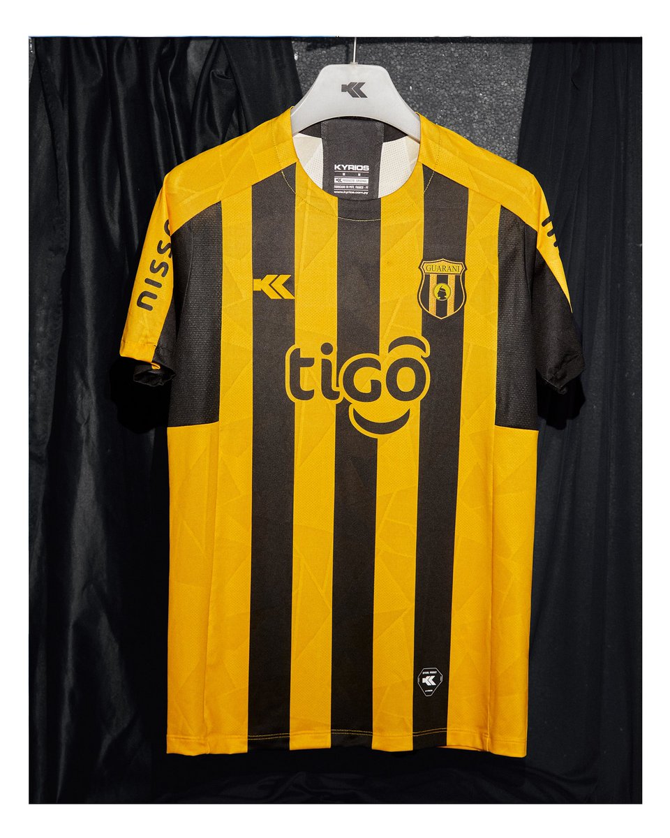 aurilnegro's tweet photo. ¡Regalamos la nueva remera oficial del @ClubGuarani x @kyriospy !🤩
 Para participar solo tenés que:

✅ Seguir a @LuisBogado2 
✅ Darle RT a esta publicación.

Sorteamos el lunes 30/01 https://t.co/98KWcPipSF