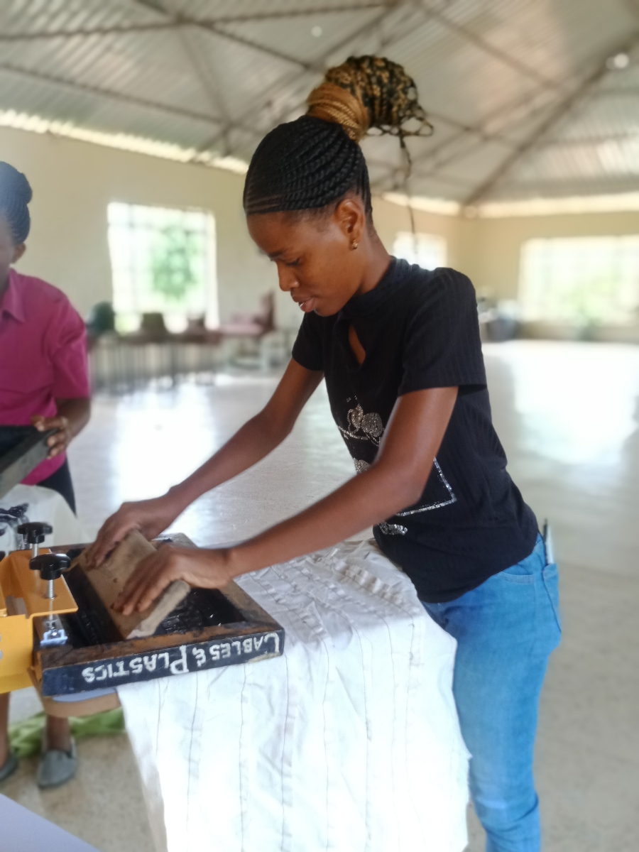 LablFashionKe's tweet photo. Labl's sustainability initiative involves a business model that addresses overconsumption. This also applies to our supply chains. Our sustainability addresses the process in which clothing is produced, consumed and disposed.

#sustainblefashion #regenerative #ethicalfashion https://t.co/hftGp6N4pw