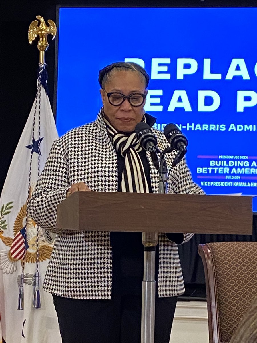 Renee Willette tweet media