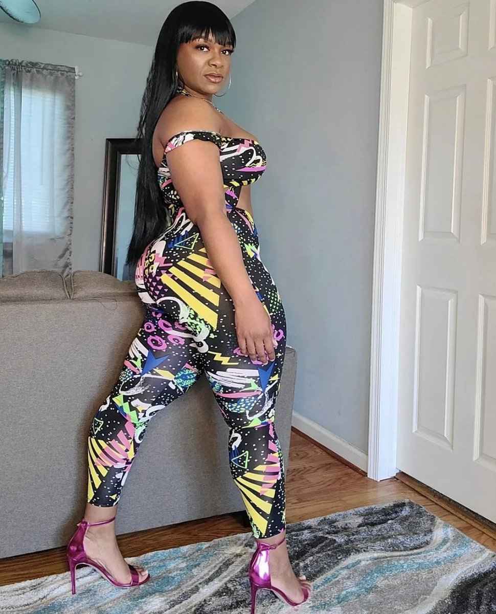 MzShibaBaby's tweet photo. 🍬 https://t.co/nmTHCko6cp #LongLegs #ThickLegs #legday #highheels https://t.co/dr5tN5YEex