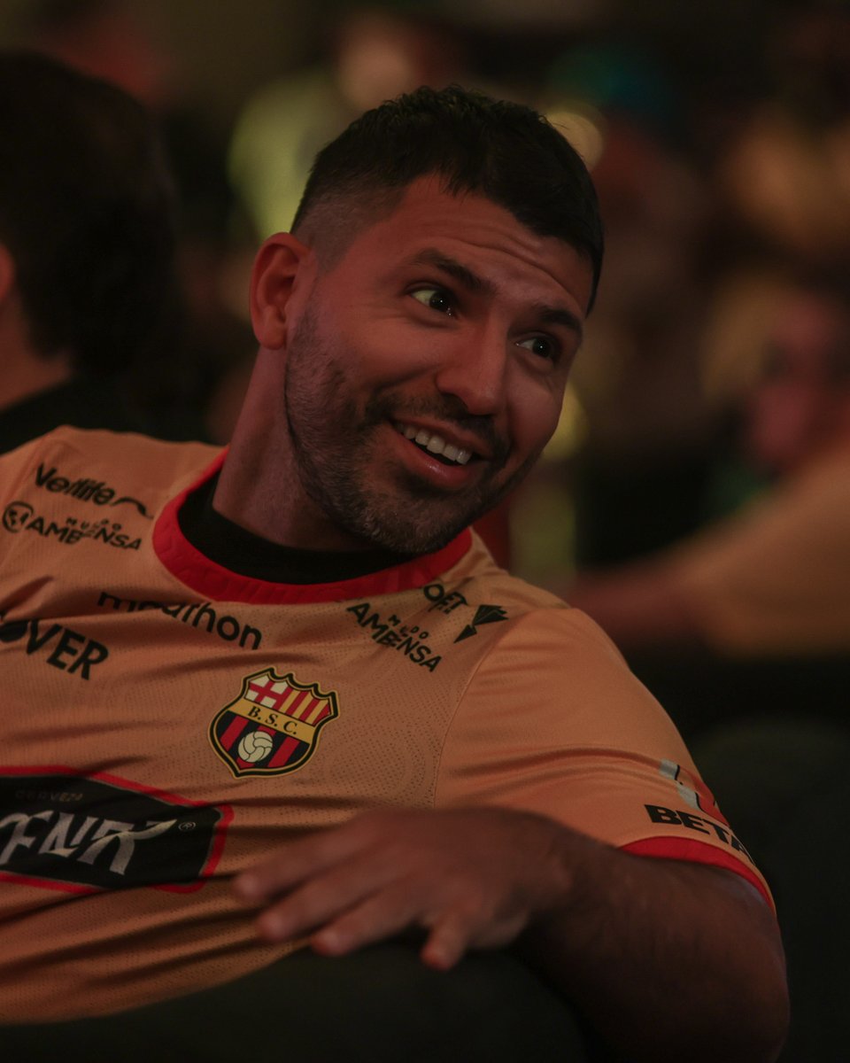 🤘 Sergio el Kun Agüero: "Seguro Lionel Messi me dirá que ya soy del #BarcelonaSC. Le voy a mandar la camiseta y le diré que venga a la #NocheAmarilla de los 100 años"

#VamoAJugar #NA2023 🎆