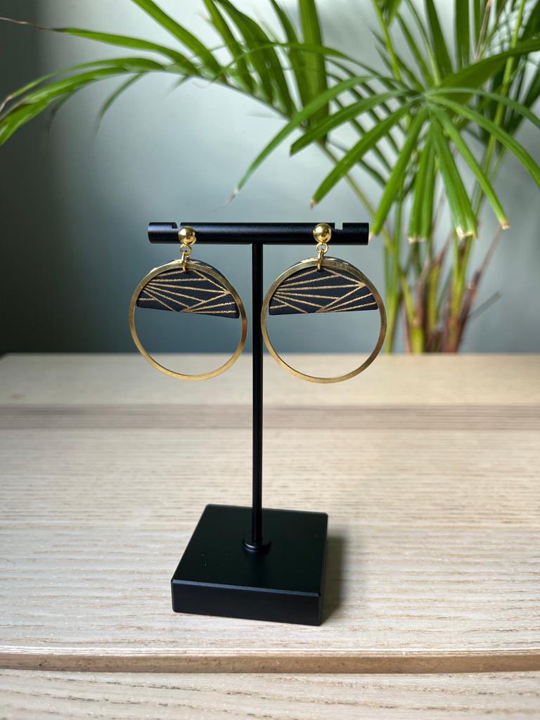 JerichoBeau's tweet photo. We will be at the @OXoutdoormarket tomorrow please come say hi, lots designs will be on display.
#oxford #oxfordshire #jericho #fashion #earrings #SmallBusiness #2for15 #mixandmatch #hairslides #FamilyBusiness https://t.co/icyXxsyVgj
