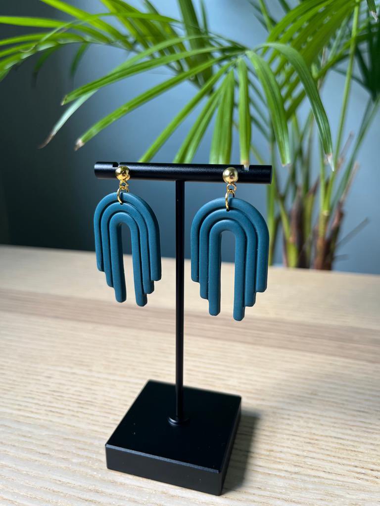 We will be at the @OXoutdoormarket tomorrow please come say hi, lots designs will be on display.
 #oxford #oxfordshire #jericho #fashion #earrings #SmallBusiness #2for15 #mixandmatch #hairslides #FamilyBusiness