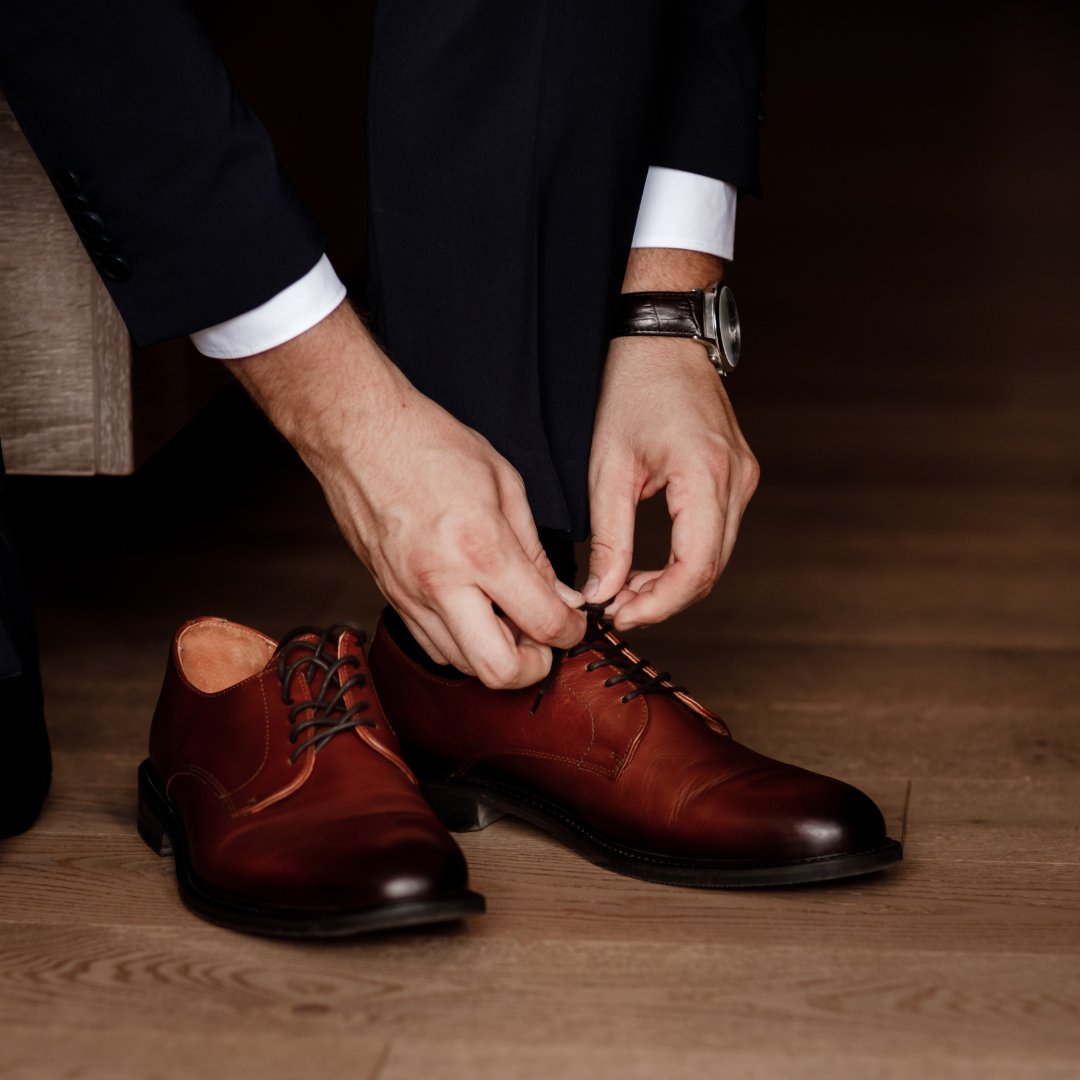 ExecSocks's tweet photo. Suit and tie? Check. Comfortable execsocks? Double check. Nailing the professional look with a touch of personality
#classymen #mensfashion #menstyle #menwithclass #menwithstyle #gentleman #gentstyle #mensaccessories #mensstyleblog #menstashionblogger #menfashionfix https://t.co/hna1ZUz8P0