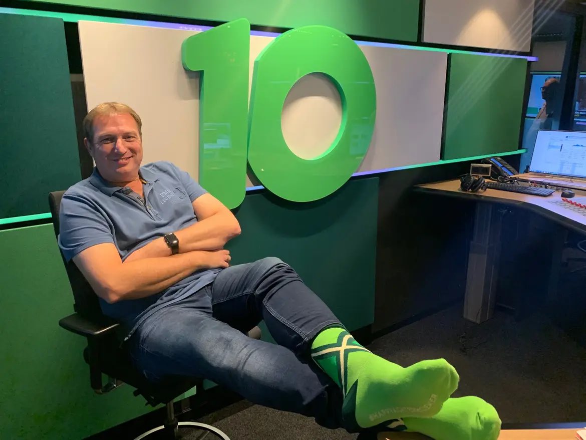 depuzzelkoning's tweet photo. 🥳 Wij feliciteren @somertijd van @radio10nl met het behalen van Gouden RadioRing en @robvansomeren met de prijs ‘beste presentator’ 🎉  Wij wisten dit natuurlijk al lang 💚 Ook @radio10nl is trots op de Achterhoek en wij op hun💪🏻 #achterhoek #trotsopdeachterhoek https://t.co/e6ZaZwXUjq