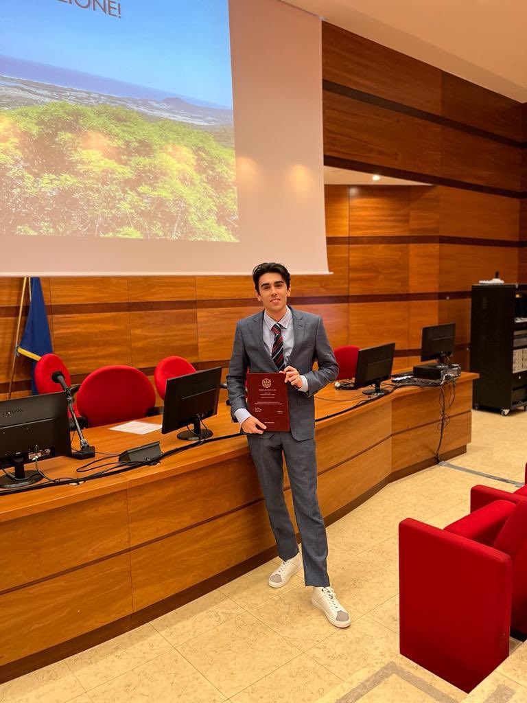 For sure I performed better than my quali laps. A day to remember #graduated🎓😁