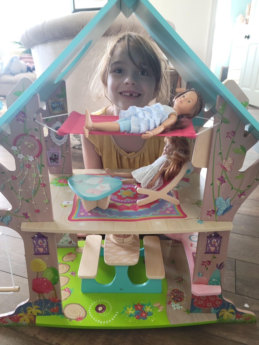 AmeliaIslandToy's tweet photo. Have you met the Kruselings? These bespoke dolls have fully-articulated joints and the most beautiful details. We love the Magical Treehouse because it is thoughtfully designed, all-wood and has many interactive accessories.
#greattoy #ameliaisland #kathykruse #uniche #904 https://t.co/OHJAlREdSK