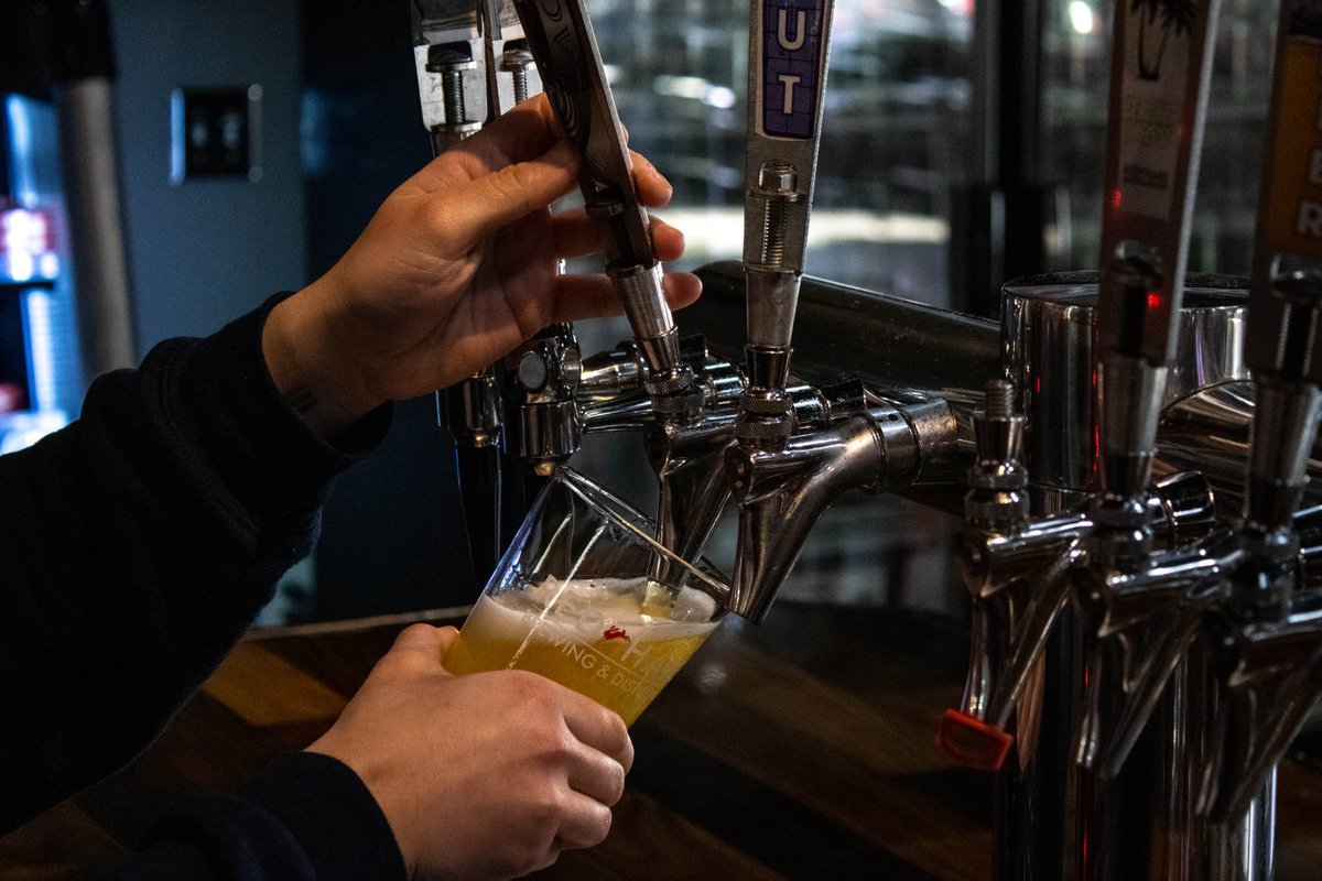 Nothing better than to start the weekend with a Long Day Lager 😎 Don't miss out on live music with Big Toe Mojo tonight 7-9 pm! 🎶
.
.
.
.
📸: <a href="/dom_reilly/">Dom Reilly</a>