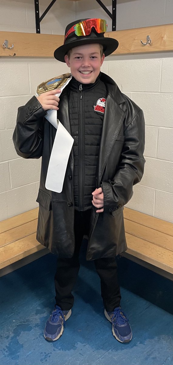 Great first game in Harbour Grace, resulting in a 3-3 tie vs the Knights! 

The Hammer went to Kellan “bar down” Sullivan! 

The Hitman Heart award went to Patty “edges” Avery! 

Game 2 tonight vs Tricom! 

#HITMEN
