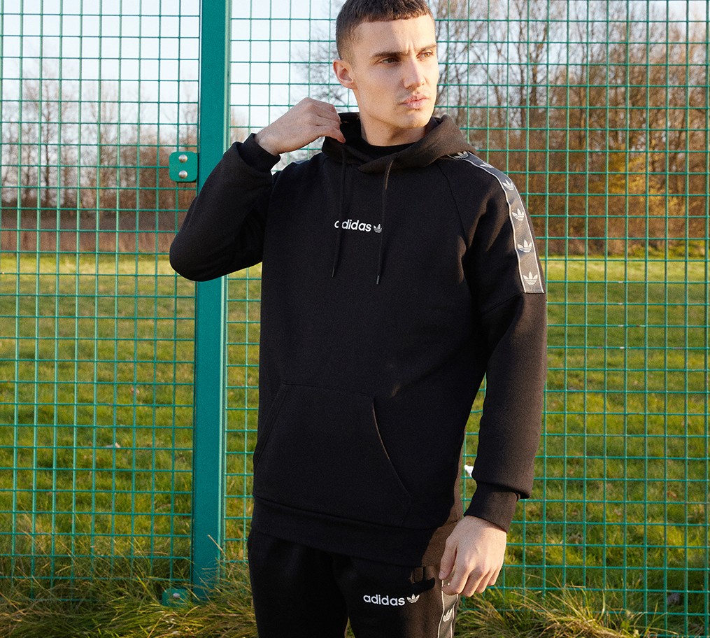 Mondays were made for a strong hoodie game 👌🔥 Shop our collection of @adidasoriginals now ➡️ fal.cn/3vrhq #scottsmenswear #bepartofit #adidasoriginals