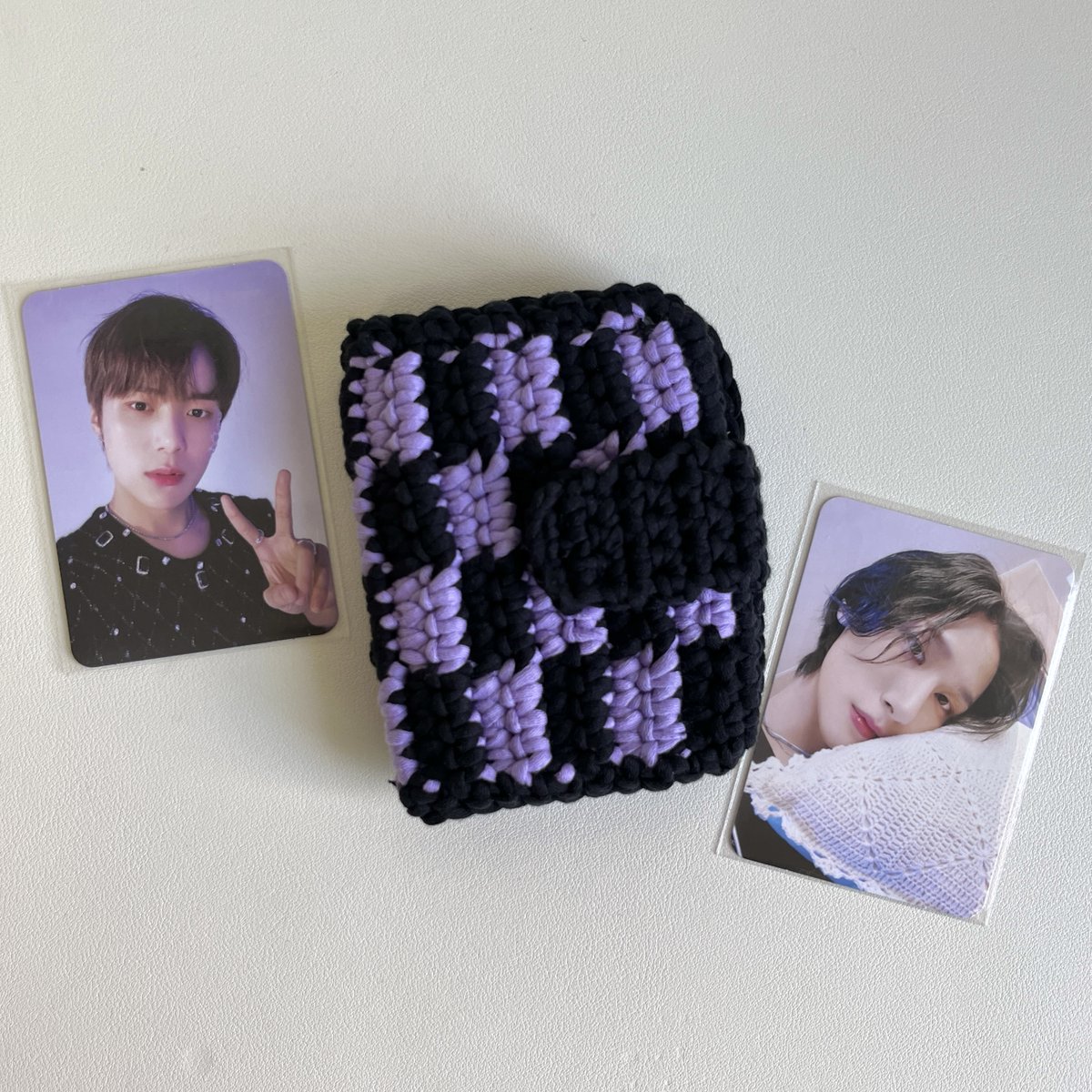 ddneg_knit's tweet photo. #RT 추첨 1분께 뜨개 콜북을 드립니다

💚체커보드 뜨개 콜북 8차 판매🤍
- 6가지 색상
- 포카 18장 수납 가능
- 네잎클로버 키링🍀

📍네잎클로버 키링 단독 구매 가능합니다
📍자세한 내용은 폼을 확인해주세요
📍문의는 DM으로 부탁드립니다

🗓2/6 00:00 ~ 2/10 23:59
🔗https://t.co/wkmQWrvu3b https://t.co/TKStYhCzAx