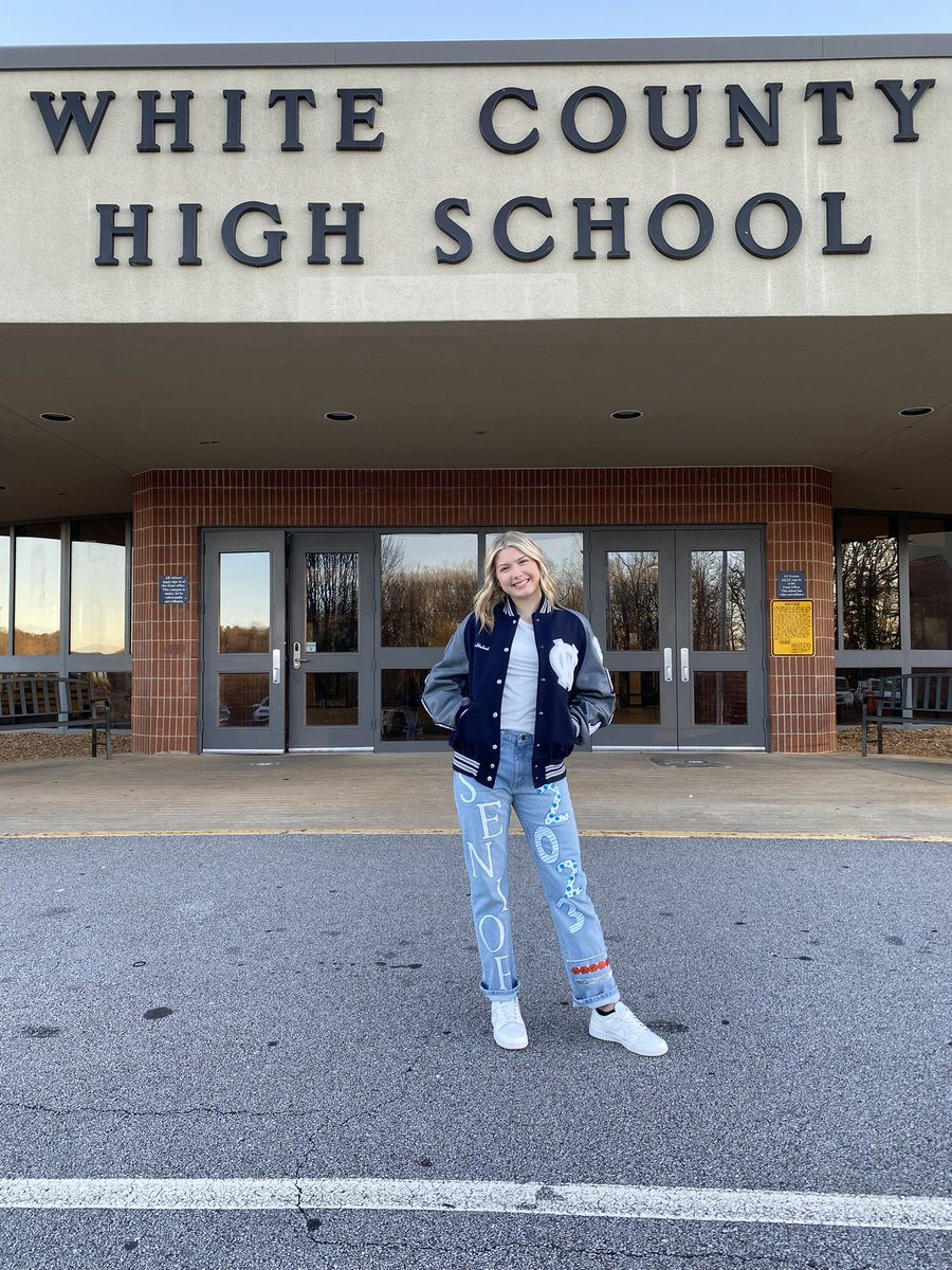 robinshelnut's tweet photo. It’s Senior Night for my baby girl. Couldn’t be prouder! 🤍🚾🏀💙 https://t.co/LAQ0iKfah0