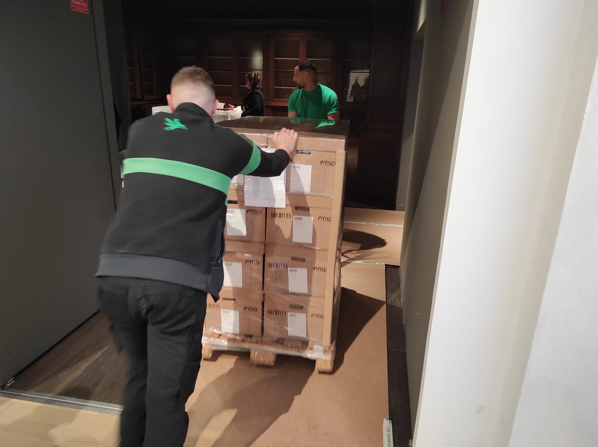 Dernière ligne droite pour le transfert par nos équipes  de la bibliothèque Inguimbertine à l'hôtel Dieu.
Cette semaine, le fond Barjavel.
<a href="/Carpentras84200/">Carpentras</a>
<a href="/inguimbertine/">L'Inguimbertine</a>
 #conservation 
#bibliothèque 
#Patrimoine