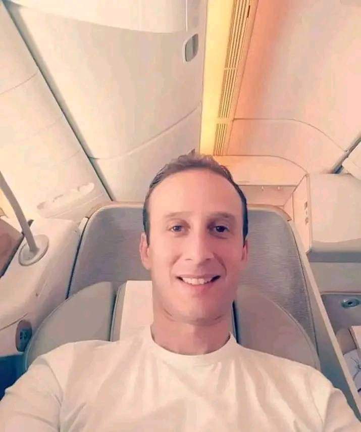 mulukEl90's tweet photo. تخيل مصير الموسم واقف علي واحد فاشل زي ده
تخيل انت مهدد انك تخسر تالت دوري علي التوالي بسبب واحد ما بيراعيش اكل عيشه ولا بيشتغل ولا عارف حاجة عن شغلانته 
 
الواحد محبط ويأس من البني ادم ده هو الادارة 
ياخي استقيل وفارقنا بقي كفاية فشل
#إدارة_فاشلة_فين_الصفقات https://t.co/RKWyqIV2fT