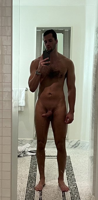 Hopping in the shower, you coming? https://t.co/dEIvKDe9oY