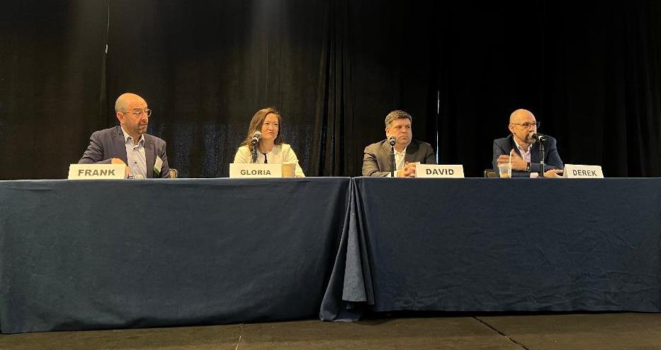 corpdirforum's tweet image. Happening now at #DirectorsForum2023, &quot;A Fresh Look at Activism and Its Impacts Inside Boardrooms and C-Suites,&quot; with @FrankPartnoy, Gloria Lin, David Rosewater and Derek Zaba. 

#corpgov #proxyseason #activism #activistinvestor #boardroom #boardofdirectors #cSuite