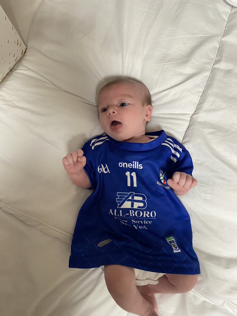 Happy Friday. The ball is back tomorrow & Monaghan have a new fan. Best of luck to the Scotstown group & Monaghan lads for the season ahead. #FarneyArmy 💙