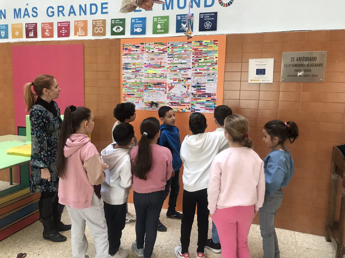 CEIPGumersindo's tweet photo. Visitamos nuestros #murosqueunen #murosdepaz #GlobalGoalsExplorers @TheWorldsLesson   La diversidad es riqueza #DíadelaPaz https://t.co/9VUotUfgEo