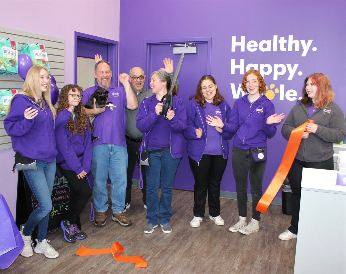 City officials attended a ribbon cutting and facility tour at Central Bark Oakdale this morning. Located next to Menards on Hadley Avenue, Central Bark offers whole dog care. Thank you to Central Bark and the <a href="/OACCMN/">OACC MN</a> for hosting this event!