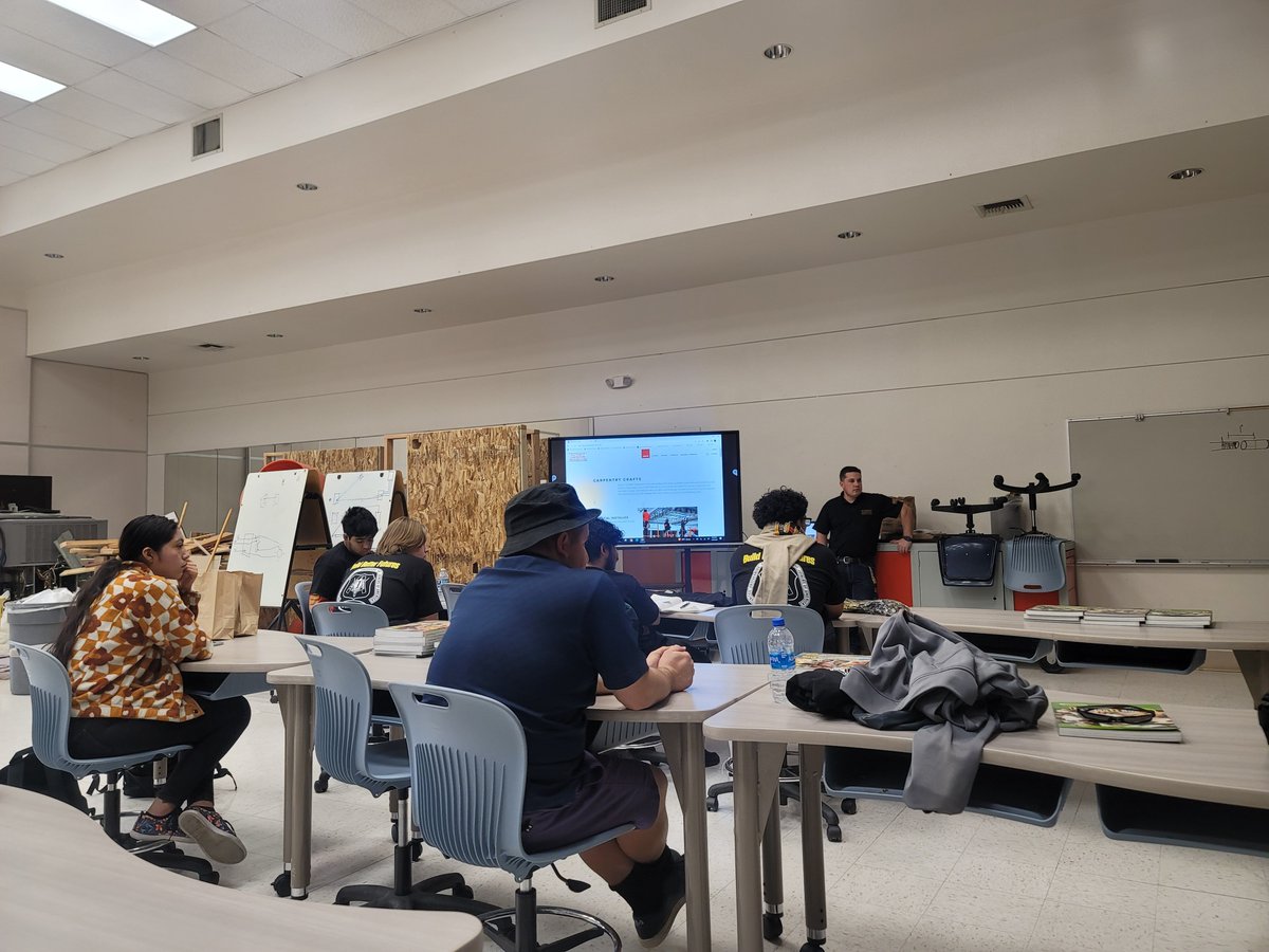 A representative from the SW Regional Council of Carpenters spoke to the COD/DSUSD construction program about careers in construction and concrete molding. See your counselor if interested in this dual enrollment program. #CTEEisenhower <a href="/CTE_Spark_DS/">DSUSD CTE</a>