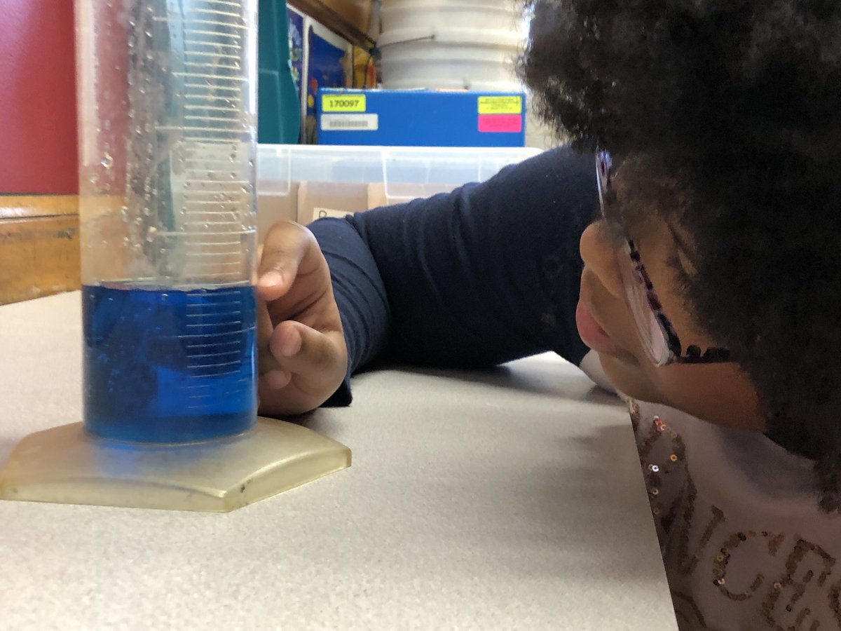 MrKSDyck's tweet photo. Grade 5s @PortWellerPS investigating #Properties of #Solids and #Liquids and #Measuring #Volume. #Science #Investigation #Observation #GraduatedCylinder #Meniscus #Math #Measurement #mL https://t.co/ePJIsZ3swE