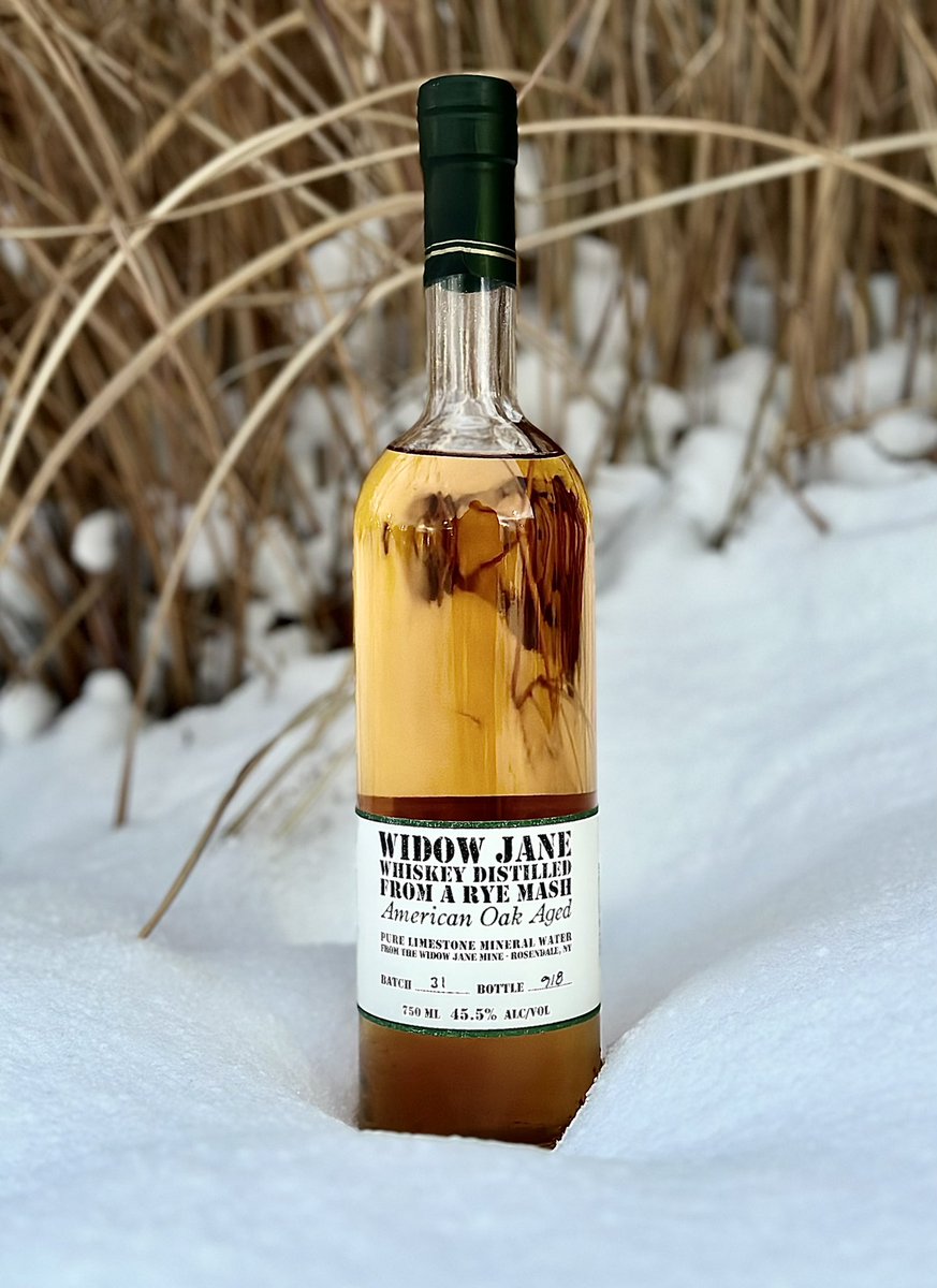 EmbraceBourbon's tweet photo. Widow Jane Rye Whiskey American Oak Aged at 91 Proof, is a wonderful blend of rye whiskeys proofed down using their limestone rich mineral water. At $40 a bottle, you’re getting a lot of value for your money. 

Check out our review below 👇 
https://t.co/K9FiUSfViJ https://t.co/pXlhqX7sPk