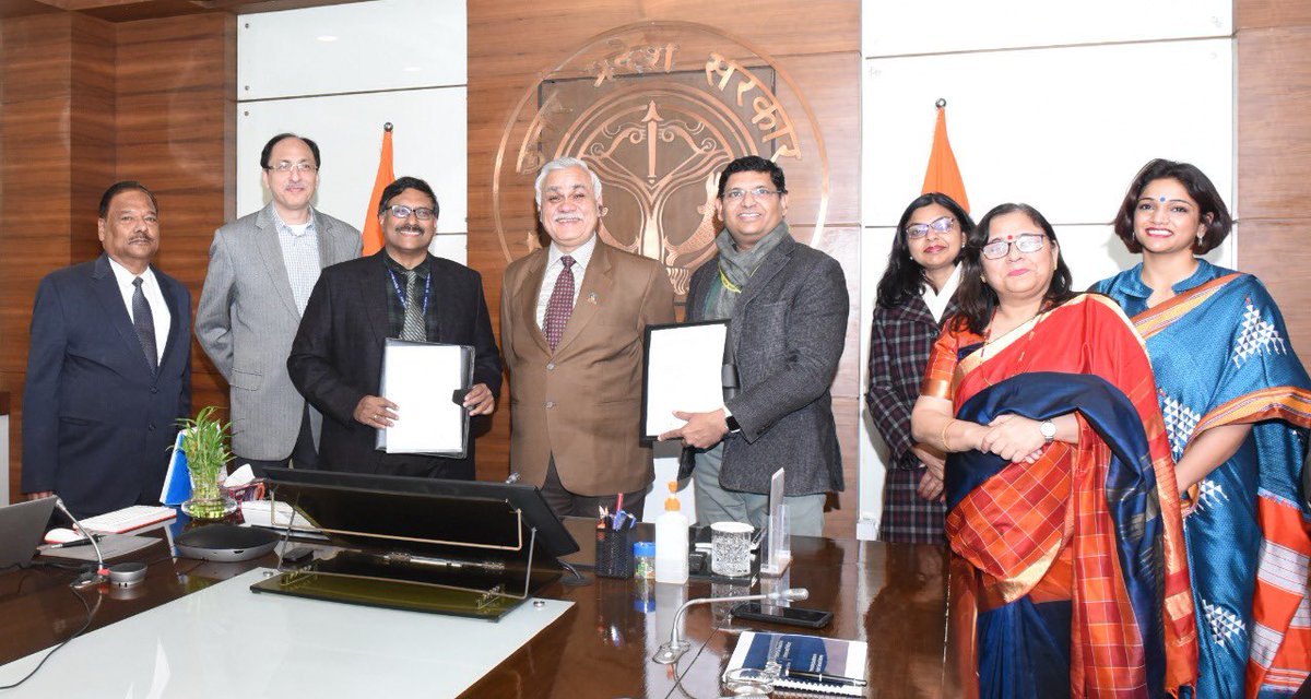 dr_ankitaraj's tweet photo. #highereducation #uttarpradesh #signs #mou with #crisp for #accreditation #mentorship at #chiefsecretary #office… #upcram #rusa @subrahyd @_poonamtandon https://t.co/Tx1tA4qbdY
