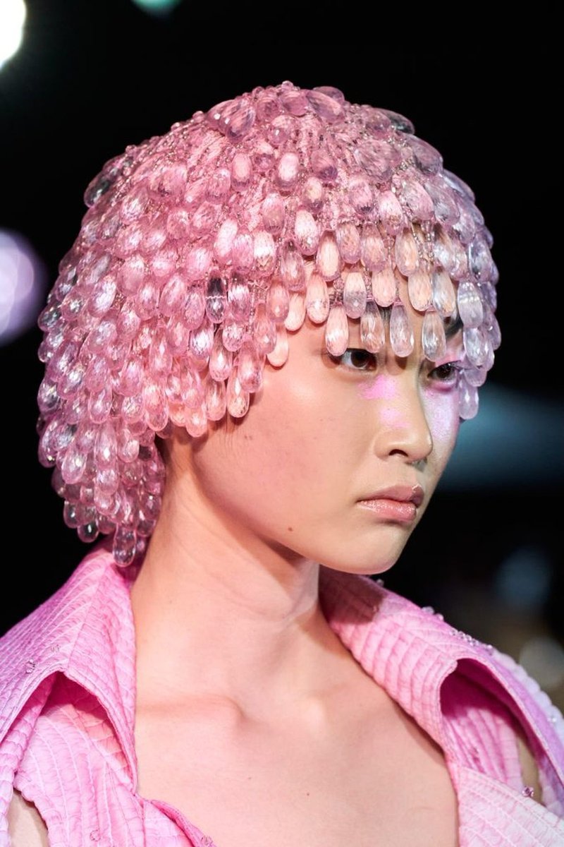 richcitypretty's tweet image. the beadwork from robert wun is absolutely insane