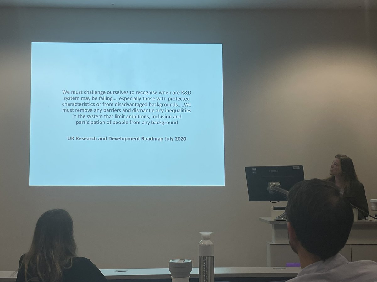 TheAsheLab's tweet photo. Brilliant to hear about the breadth of research going on here @MCF_UoM at the MCF away day, including our new neighbour @hungrytissue as well as valuable discussions about EDI 💡 Congratulations also to @Gareth_R_Moore for winning a poster prize, a great start to the year!🪰🧬🧫 https://t.co/FocxOBobHV