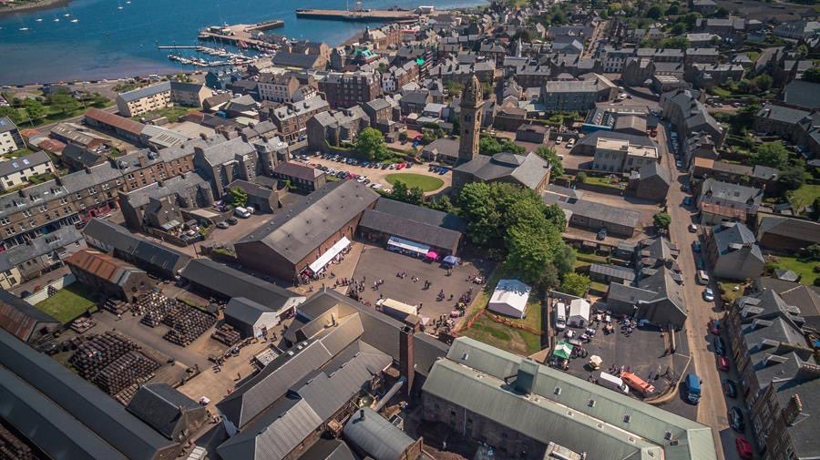 We are pleased to announce our dates and schedule of events for the 2023 Campbeltown Malts Festival, along with the welcome return of our Malts Festival Dinner which will be held in Springbank Malt Barns this year to kick off the festivities! 🥃 Read more experience.cadenhead.scot/malts-festival/