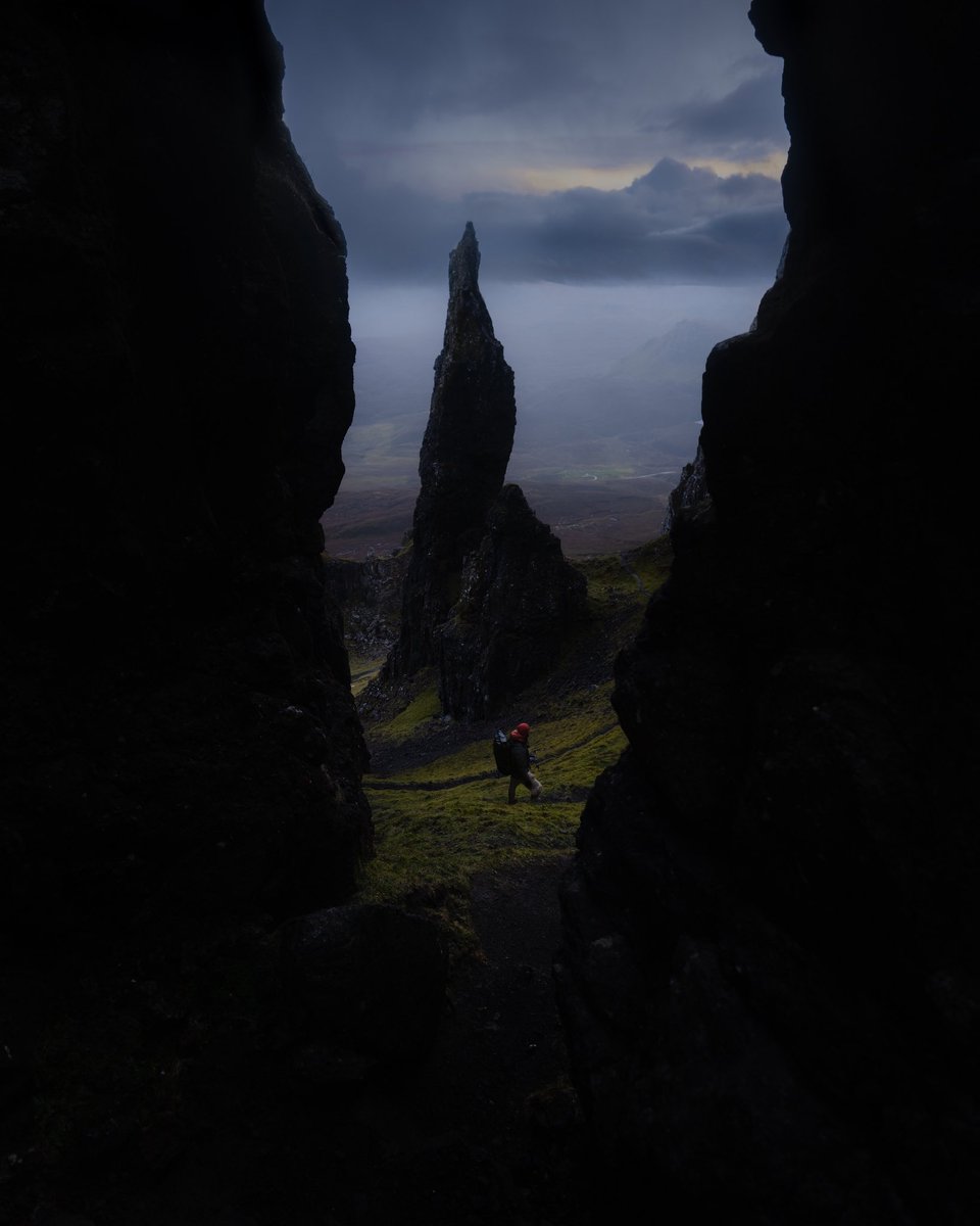 MaxShotss's tweet photo. Scotland night and day which one? https://t.co/YCZLy3Bs24