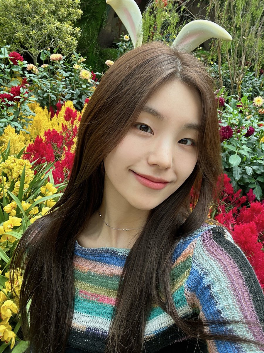 chjisu_'s tweet photo. AS ORELINHAS https://t.co/IvwzHWfEjN