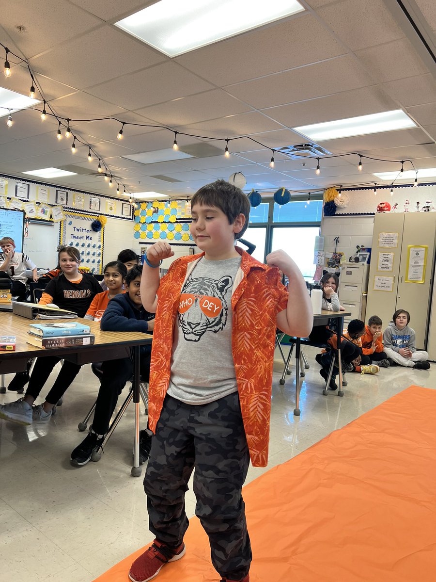 thackerteaches's tweet image. Since we have so many Ss dressed in their black and orange attire, we decided to roll out the orange carpet for a Bengals Fashion Show!! Who Dey!!🧡🏈#KindnessStartswithME #WhoDey
