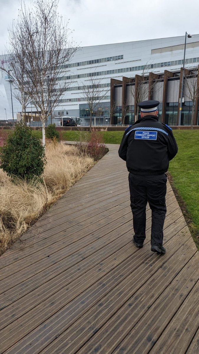 Earlier today our PCSOs conducted @GuardianWMP patrols in Longbridge Retail Park and college #NeighbourhoodPolicingWeek