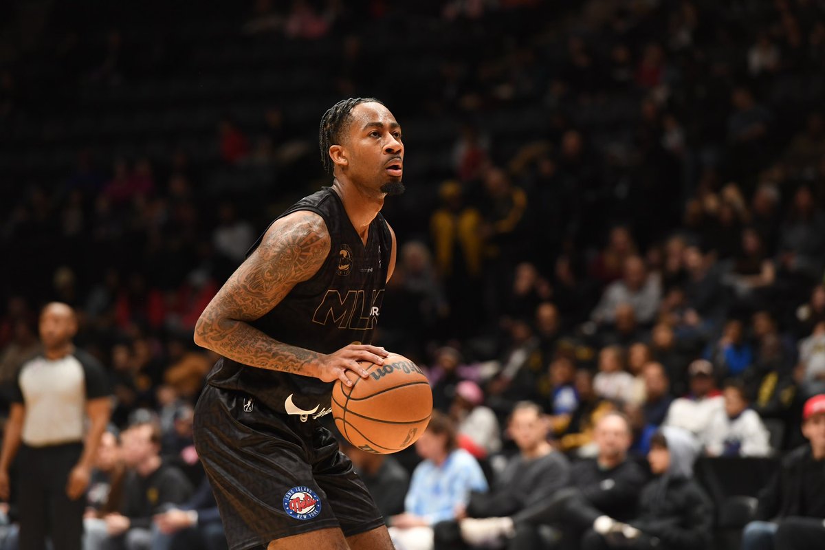 Long Island Nets (@longislandnets) on Twitter photo 🗣️ CALLING ALL <a href="/Vol_Hoops/">Tennessee Basketball</a> FANS
Help us send <a href="/_TheRealJBow/">Jordan Bowden</a> to the 2023 Next Up Game in Salt Lake City, Utah!
Vote: nbagleague.jebbit.com/8t5jqpeo?L=Twi… 🗣️ CALLING ALL <a href="/Vol_Hoops/">Tennessee Basketball</a> FANS
Help us send <a href="/_TheRealJBow/">Jordan Bowden</a> to the 2023 Next Up Game in Salt Lake City, Utah!
Vote: nbagleague.jebbit.com/8t5jqpeo?L=Twi…