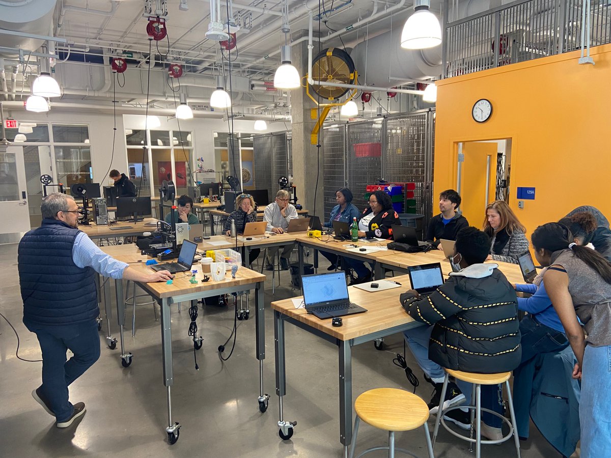 DukeMEMS's tweet photo. High-performing teams need time to connect on a personal level and reinforce their shared purpose.
.
Thank you @DukeEngineering for making these faculty-staff workshops possible.
.
#TeamworkMakesTheDreamWork 
#mechanicalengineering #materialsscience https://t.co/65R6YRaqDn