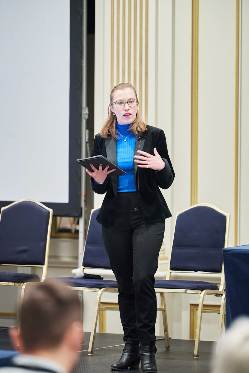 KiraTaylor15's tweet photo. 12 years after I was diagnosed with ME, 7 years after I published my first article on it, and 3 years after I fully recovered I still can't believe I get to do my dream job as a journalist and moderator in Brussels
📸Gregory de Leeuw - David Plas Photography https://t.co/wvnKvOz3MR
