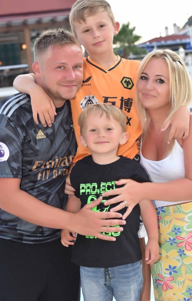 lydfp_bobbysmum's tweet photo. @PizzaExpress I would absolutely love to treat my family to a pizza express night out 

@Lilac_Rainbows 🤞🤞🤞🤞🤞#PEXComp https://t.co/089PqMTEt5