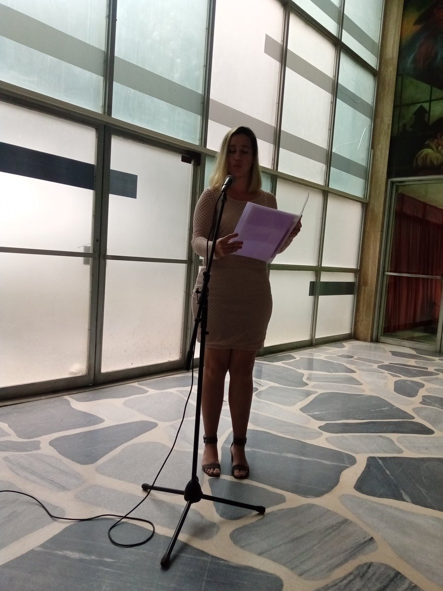 niurka_65's tweet image. Da comienzo en el #Mincom el homenaje al héroe Nacional #MartiVive